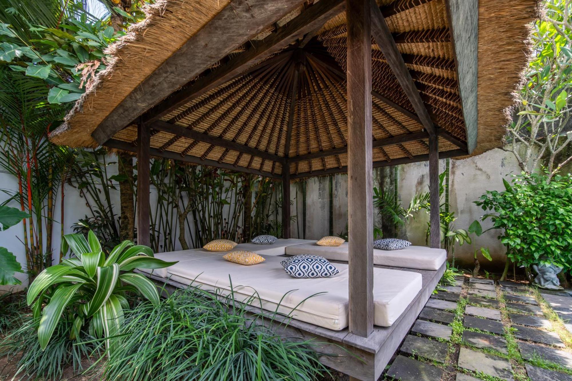 Villa Nikaia By Villa Finder Seminyak  Luaran gambar